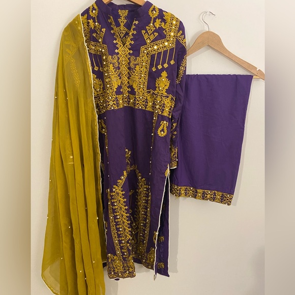 Pakistani/Indian designer 3 piece dress. Asim Jofa- medium- - Picture 2 of 6